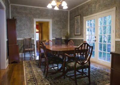 A dining room in Estillville Bed and Breakfast.